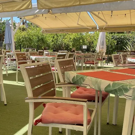 Apartment Charming With Terrace And Garden In *
