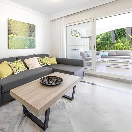 Charming With Terrace And Garden In Marbella